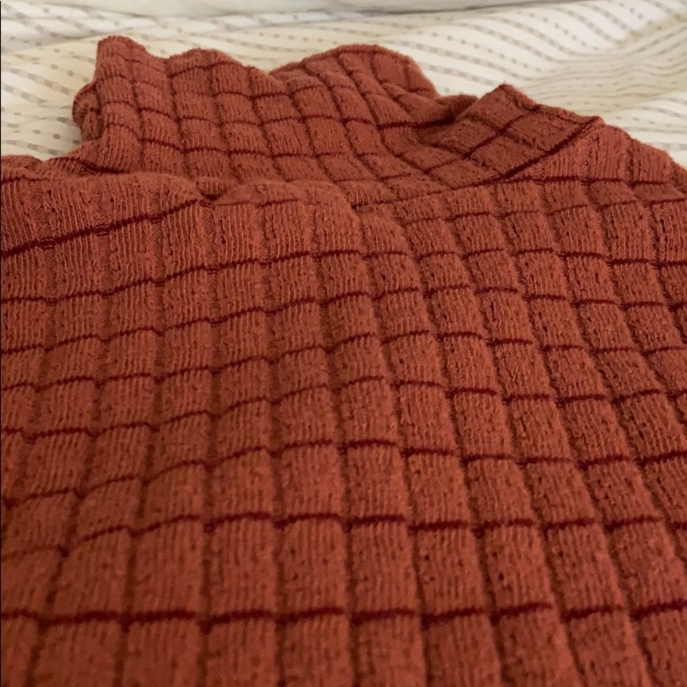 Brown & Red Turtle Neck